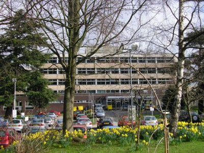 Use of the Physicool Bandage for TKR patients In Nevill Hall Hospital, NHS Wales-